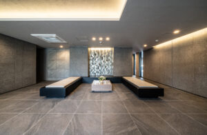 【1人~2人暮らし向け 建物内モデルルーム公開】サーパス栗林公園ミッドグラン 7 エントランスホール 03